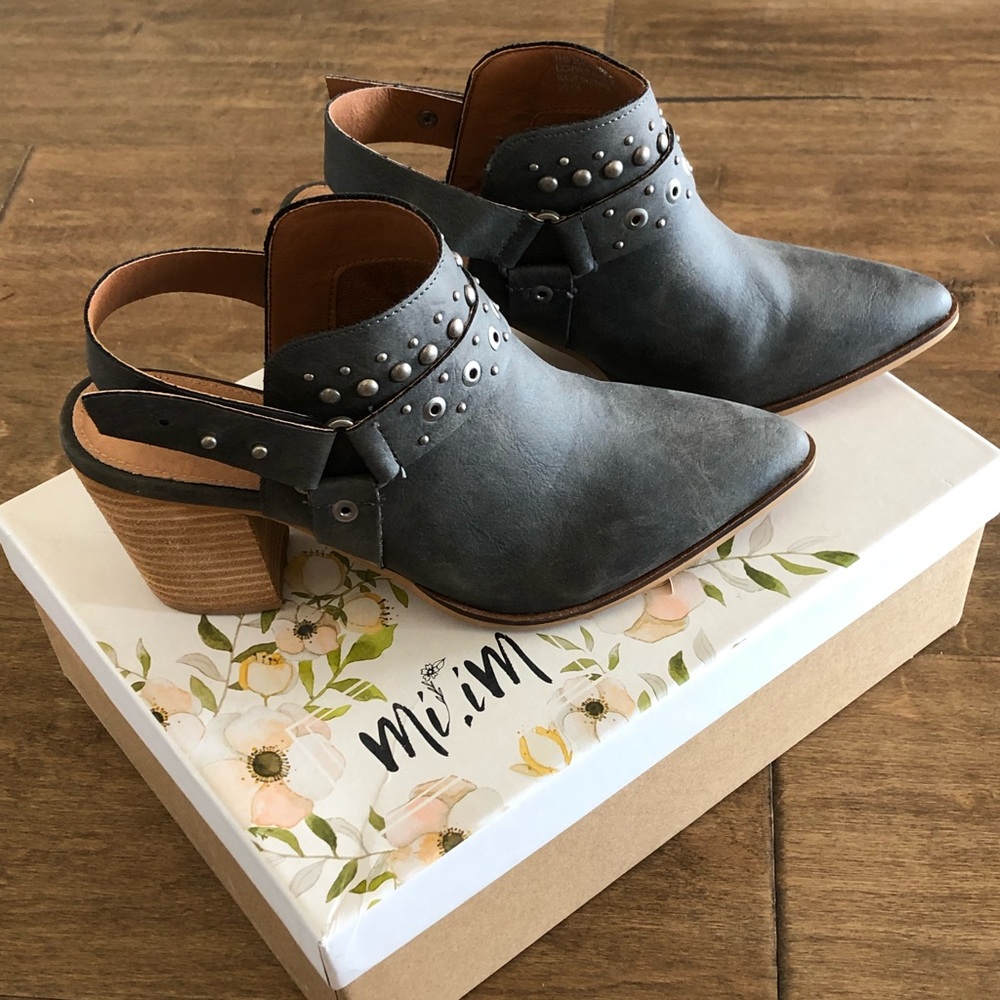 New in Box! Mi.iM Philomena Dark Grey Studded Ankle Boot Size 7.5